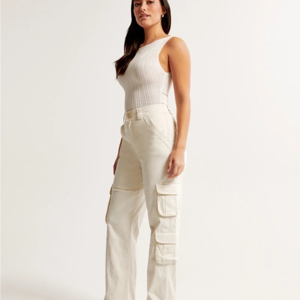 NWT Abercrombie & Fitch Curve Love Relaxed Cargo Pant - Picture 2 of 6